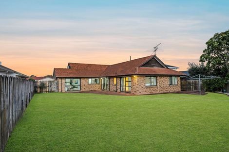 Photo of property in 18 Chippewa Place, Conifer Grove, Takanini, 2112