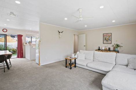 Photo of property in 1/15 Ronald Street, Strandon, New Plymouth, 4312