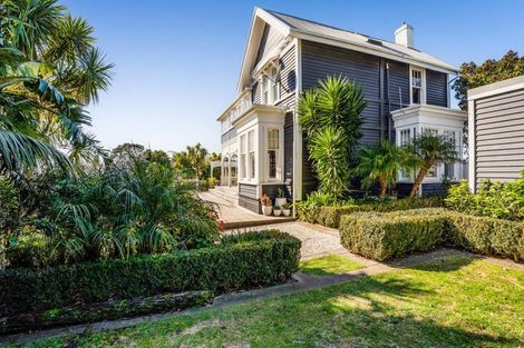 Photo of property in 5 Rogan Street, New Plymouth, 4310