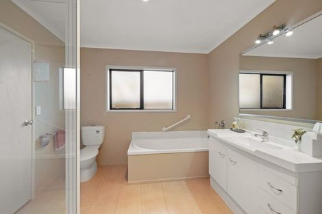 Photo of property in 33a Lismore Street, Strandon, New Plymouth, 4312