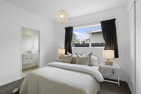 Photo of property in 130 Saint Martins Road, Saint Martins, Christchurch, 8022