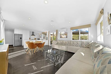 Photo of property in 15 Malbec Place, Huapai, Kumeu, 0810