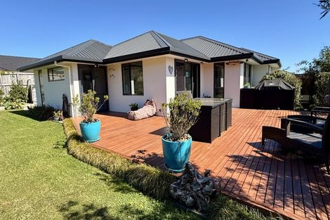 Photo of property in 3 Huntaway Close, Stoke, Nelson, 7011