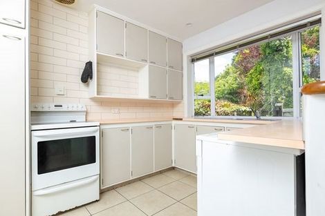 Photo of property in 3 Bird Grove, Stokes Valley, Lower Hutt, 5019