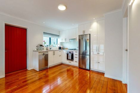Photo of property in 11 Jacobsen Lane, Ngaio, Wellington, 6035