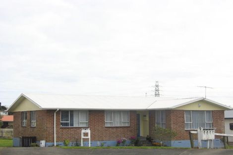 Photo of property in 15a Naumai Place, Spotswood, New Plymouth, 4310