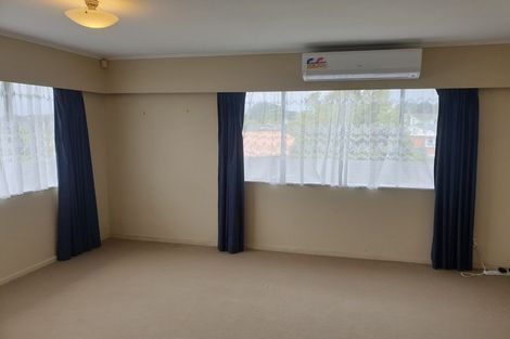 Photo of property in 2 Fairburn Grove, Johnsonville, Wellington, 6037