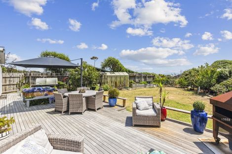 Photo of property in 8 Norna Grove, Waikawa Beach, Levin, 5573