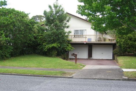 Photo of property in 16 Beechdale Crescent, Pakuranga Heights, Auckland, 2010