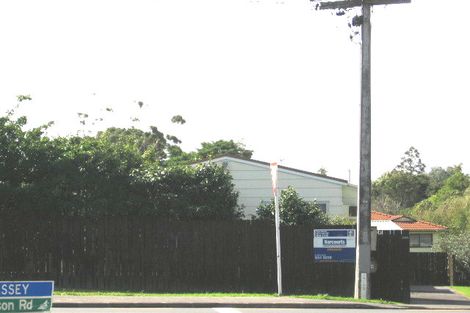 Photo of property in 1/255 Swanson Road, Henderson, Auckland, 0610