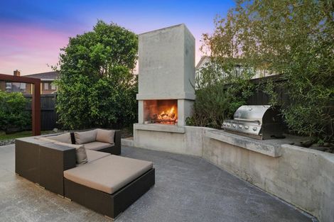 Photo of property in 12 Highlight Parade, Te Atatu South, Auckland, 0610