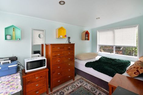 Photo of property in 1/6 Carlisle Road, Browns Bay, Auckland, 0630