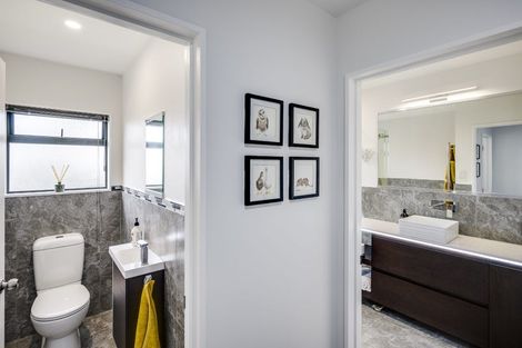 Photo of property in 37 Pukekura Place, Taradale, Napier, 4112