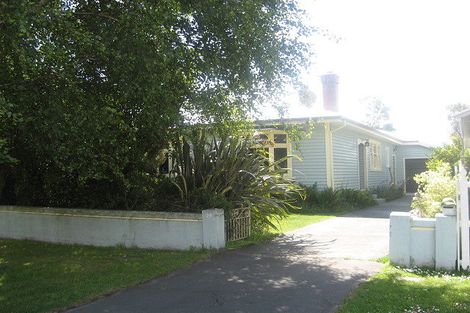 Photo of property in 29 Sandwich Road, Beckenham, Christchurch, 8023