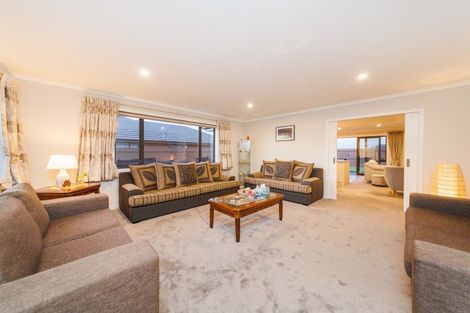 Photo of property in 7 Cyprus Place, Fitzherbert, Palmerston North, 4410