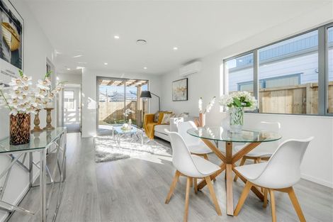 Photo of property in 15 Fredrick Hanson Road, Papakura, 2110