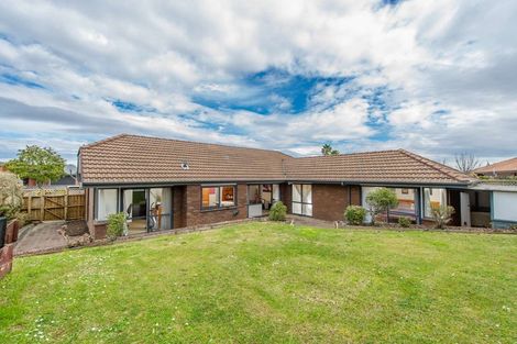 Photo of property in 49 Golfland Drive, Golflands, Auckland, 2013