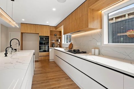 Photo of property in 1/58 Matipo Road, Mairangi Bay, Auckland, 0630