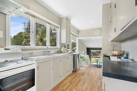 Photo of property in 44 Aurea Avenue, Pakuranga, Auckland, 2010