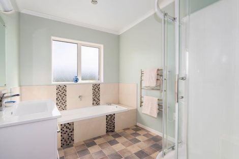 Photo of property in 8 Bluejacket Place, Whitby, Porirua, 5024