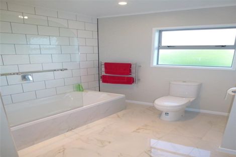 Photo of property in 31 Scott Road, Stanmore Bay, Whangaparaoa, 0932