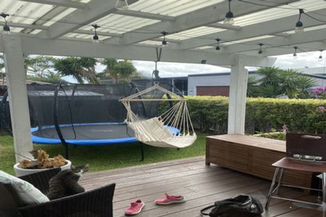 Photo of property in 1/135 Onewa Road, Northcote, Auckland, 0627