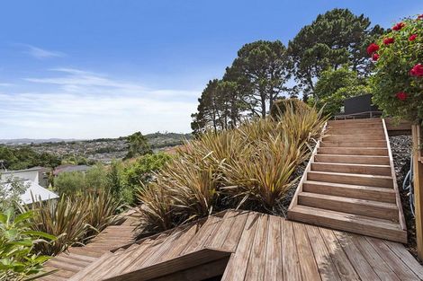 Photo of property in 4 Ravello Rise, Flat Bush, Auckland, 2019