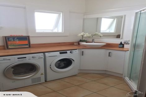 Photo of property in 143 Upland Road, Kelburn, Wellington, 6012