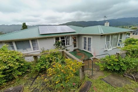 Photo of property in 16 Logie Street, Stokes Valley, Lower Hutt, 5019