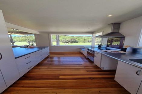 Photo of property in 130 Main Road, Titahi Bay, Porirua, 5022
