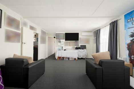 Photo of property in 52 Robertson Road, Favona, Auckland, 2024