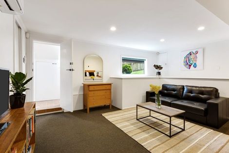 Photo of property in 73 Palmerston Road, Birkenhead, Auckland, 0626