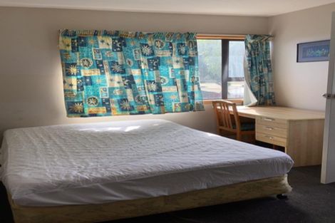 Photo of property in 50 Hooker Avenue, Bryndwr, Christchurch, 8053