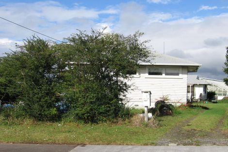 Photo of property in 1/38 Barrys Road, Glendene, Auckland, 0602