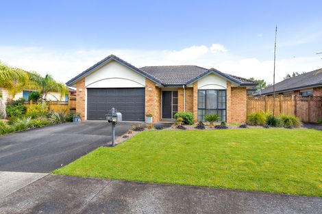 Photo of property in 33 Croftview Road, Wattle Downs, Auckland, 2103