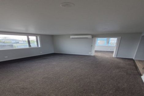 Photo of property in 19 Lambeth Crescent, Northcote, Christchurch, 8052