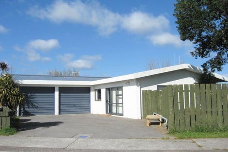 Photo of property in 30 Barbara Grove, Papamoa Beach, Papamoa, 3118