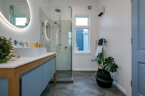 Photo of property in 8 Sale Street, Napier South, Napier, 4110