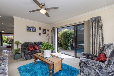 Photo of property in 196 Milne Drive, Paraparaumu, 5032