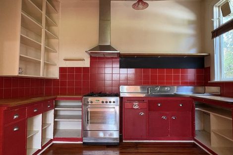 Photo of property in 10 College Street, Caversham, Dunedin, 9012