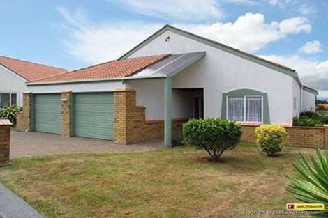 Photo of property in 5 Lakeside Villas, Whitby, Porirua, 5024