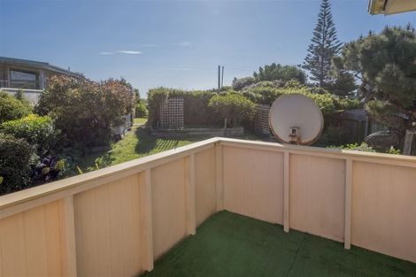 Photo of property in 29 Kapiti Lane, Otaki Beach, Otaki, 5512