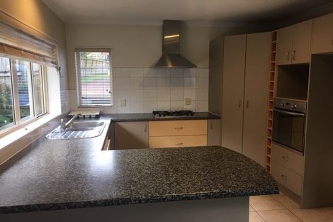 Photo of property in 39 Ponderosa Drive, Oteha, Auckland, 0632