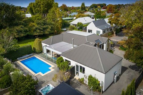 Photo of property in 4 Lewisham Park, St Albans, Christchurch, 8052