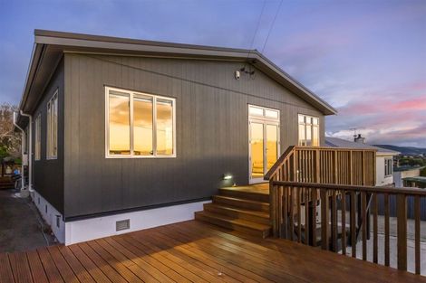 Photo of property in 6 Herewini Street, Titahi Bay, Porirua, 5022