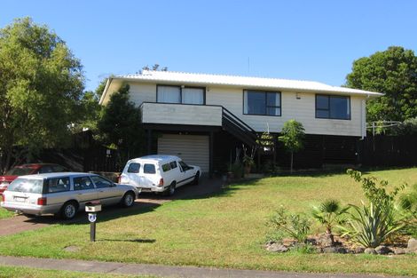 Photo of property in 19 Edgware Road, West Harbour, Auckland, 0618