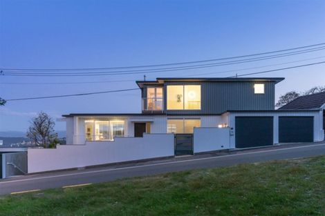 Photo of property in 27 Salamanca Road, Kelburn, Wellington, 6012