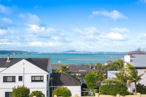 Photo of property in 73 Wiseley Road, West Harbour, Auckland, 0618