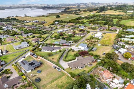 Photo of property in 12 Omana Avenue, Shelly Beach, Helensville, 0874