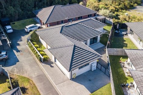 Photo of property in 6 Mooring Close, Whitby, Porirua, 5024
